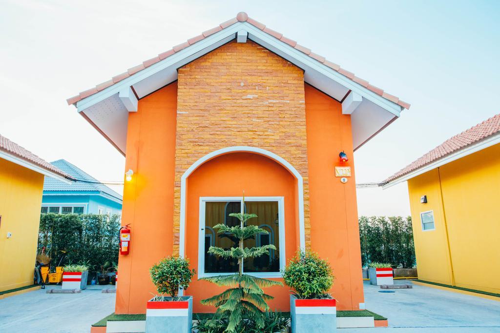 Windsor Resort Lop Buri Esterno foto