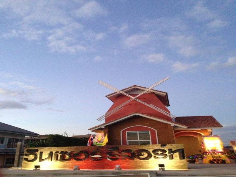Windsor Resort Lop Buri Esterno foto