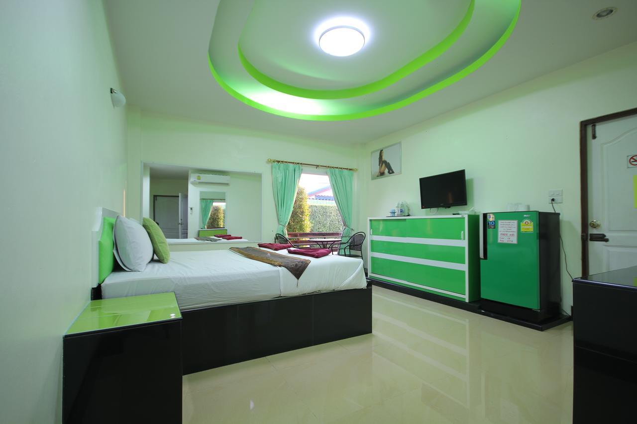Windsor Resort Lop Buri Esterno foto