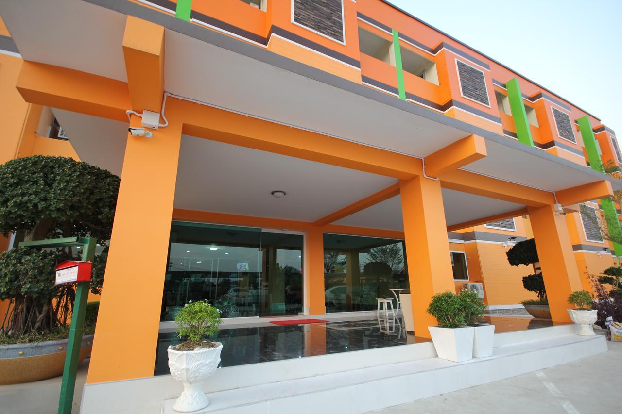 Windsor Resort Lop Buri Esterno foto